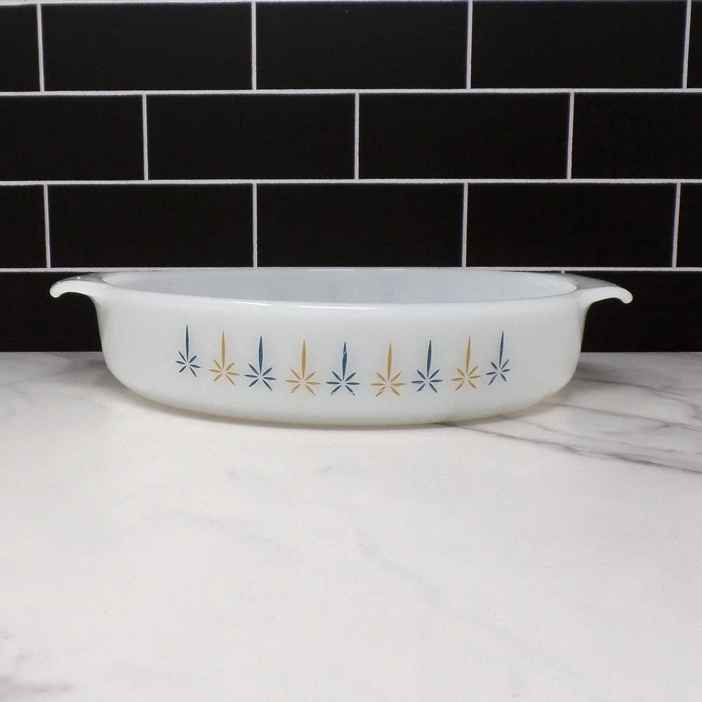 Vintage Fire King 9 Inch Round Baking Dish (429) - Candle Glow (1967-72)